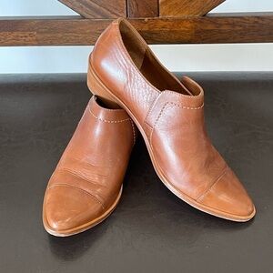 Bernardo size 7 1/2 leather made in Brazil booties